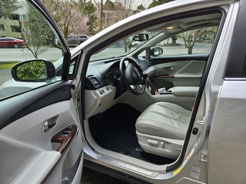 2009 TOYOTA VENZA AWD XLE V6